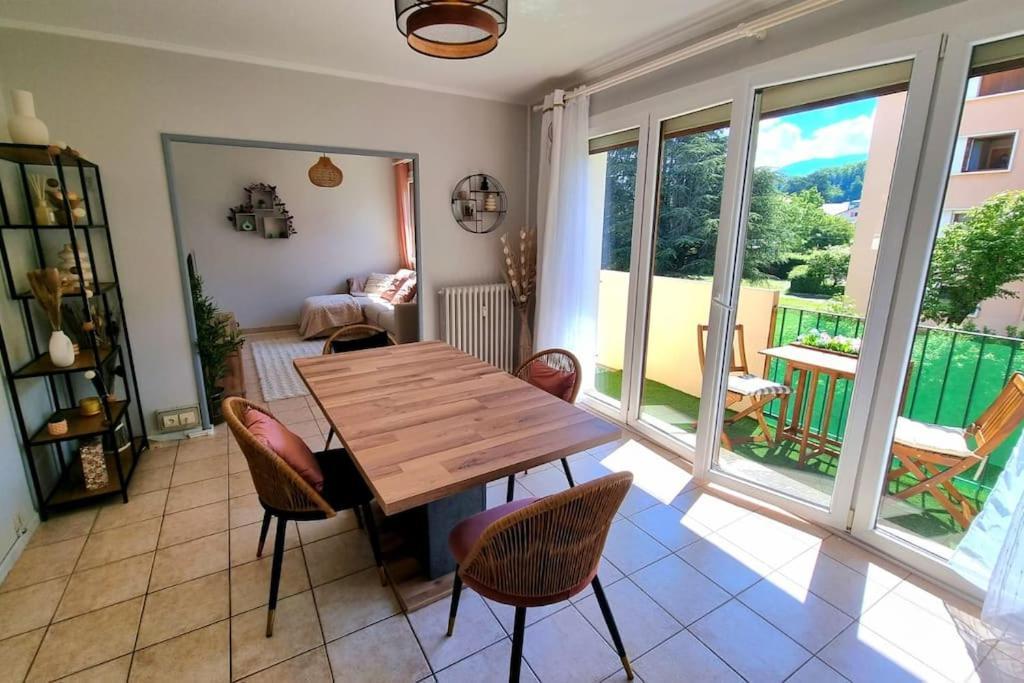Appartement Cosy Entre Lac Et Montagne Thonon-les-Bains Luaran gambar